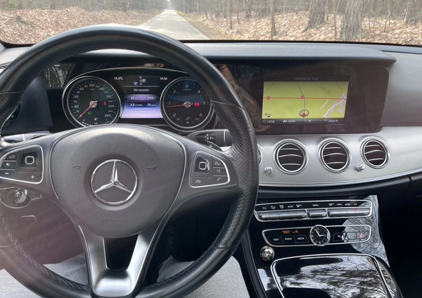 Mercedes-Benz Klasa E cena 82999 przebieg: 363000, rok produkcji 2018 z Rzeszów małe 704